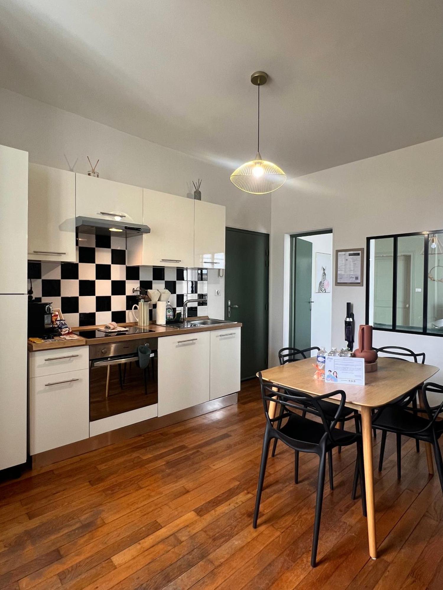"Le Charleville", Superbe Appartement, Gare De Nevers, Service Premium By Primo C0Nciergerie Exterior photo